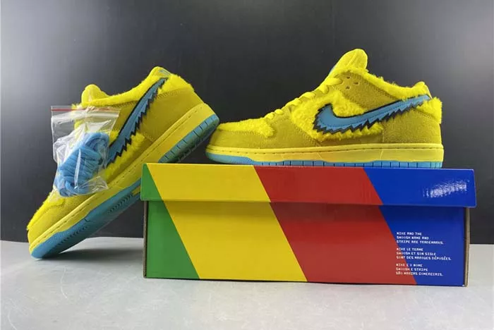 Grateful Dead x Nike SB Dunk Low“ Yellow Bear” CJ5378-700