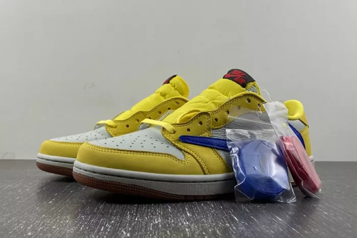 Jordan 1 Retro Low OG SP Travis Scott Canary (Women's)  DZ4137-700