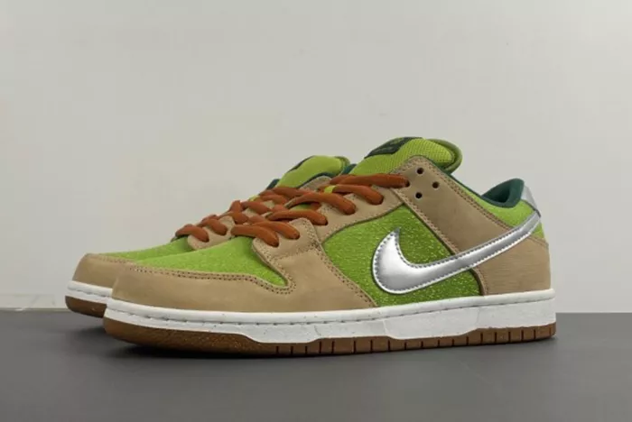 Nike SB Dunk Low Escargot  FQ7585-200